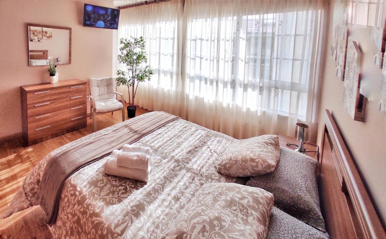 Apartamento Con Wifi En Casco Historico Betanzos Exterior foto